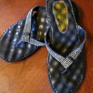 Diamond flip flops